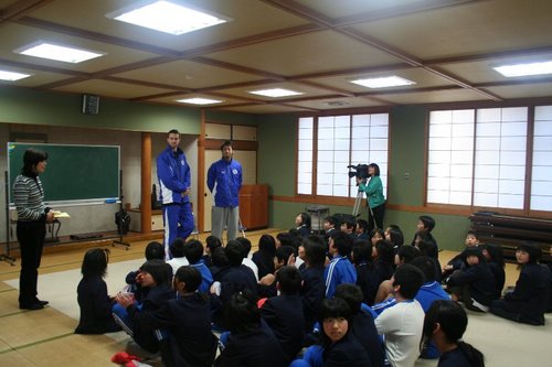 【レイクスキャラバン】長浜市立田根小学校訪問レポート