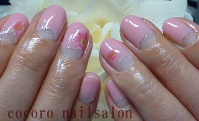 リアルなシールで春ネイル♪