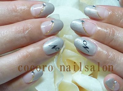 イニシャルシール。