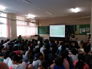 能登川南小、八日市南高校の森林再生プロジェクトで猪子山の古墳周辺を整備 能登川南小、八日市南高校の森林再生プロジェクトで猪子山の古墳周辺を整備