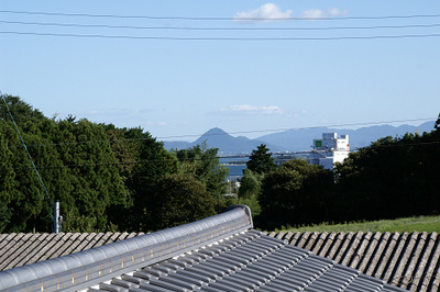三峰を望む
