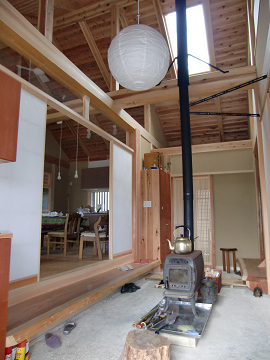 桜の天神山荘と笑顔のお家