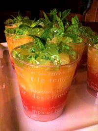 森カフェへ