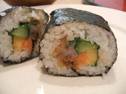 恵方巻き!と・・・木箱の内側に布を貼ってみようかと。