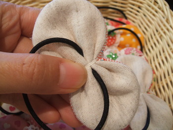 てことで量産。ぷっくり♪リボンいちごヘアゴムM