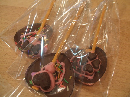 娘の友チョコ作り。