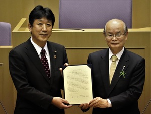 草津市気候非常事態宣言(ゼロカーボンカーボンシティ))共同宣言 草津市気候非常事態宣言(ゼロカーボンカーボンシティ))共同宣言