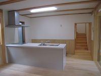 庭先に建つ家 (東近江市KN邸)