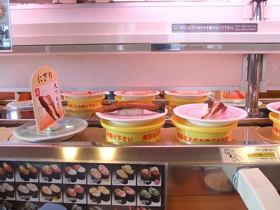 やっと咲き始めた疎水の桜