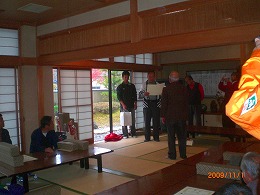 錦鯉品評会 開催される