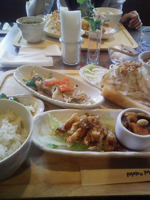 彦根市芹橋のMOKU MOKUでランチ
