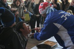 1/3(月)「大初(ダイハツ)夢フェア 餅つき」に選手登場!