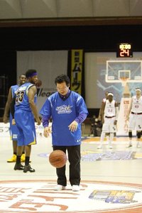 3台目ラッピングタント「スターズ号」贈呈式