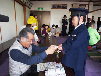 ジュニアポリスが事故防止にひと役 ジュニアポリスが事故防止にひと役