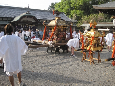 勝部神社の春祭り（松明組）