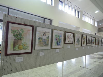 石部文化ホールで絵の展示会
