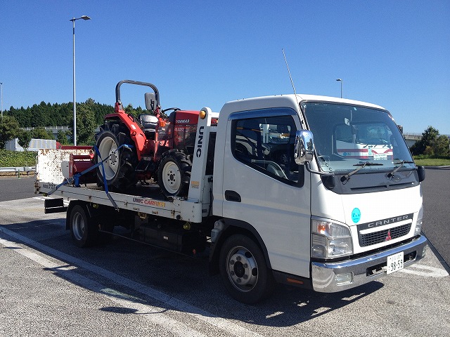 ヤンマーのトラクターUS330を納品してきました。