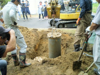 重機で引き抜き 重機で引き抜き