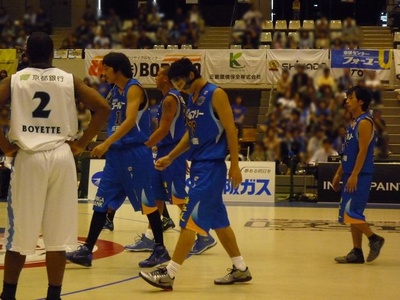 もっと頑張れ伊戸、本多、宮城選手!