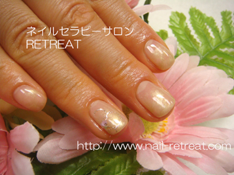 やんわり新緑グリ-ンでキラキラネイル
