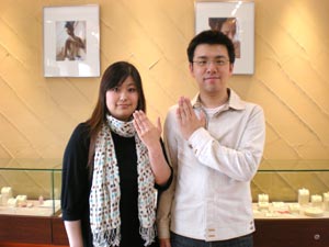 四つ葉のクローバーの結婚指輪