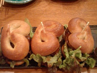 makanaiyaさんで新年会