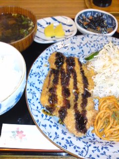 チキンカツ定食です。