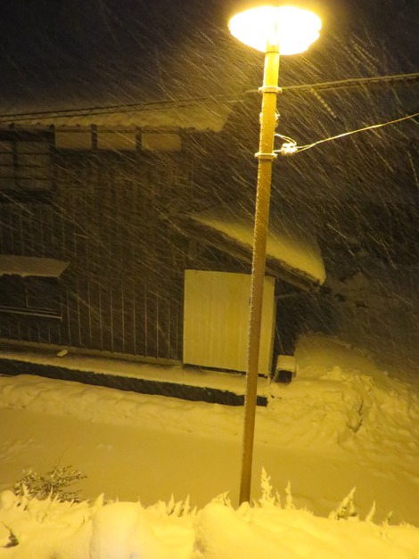 今夜も降雪中~大雪警報も継続中 今夜も降雪中~大雪警報も継続中