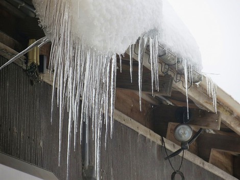 今日も低温で日曜日・・高島市内広範囲で積雪・・ 今日も低温で日曜日・・高島市内広範囲で積雪・・