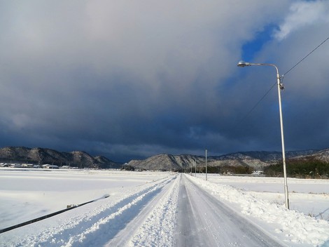 雪嵩は増えないけど・・低温の一日・・ 雪嵩は増えないけど・・低温の一日・・