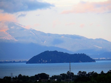 心地よい風と夕焼け琵琶湖も・・稲も色づく 心地よい風と夕焼け琵琶湖も・・稲も色づく