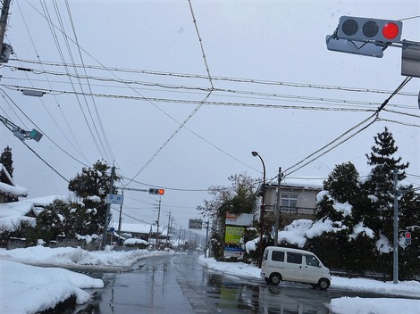 今日も低温で日曜日・・高島市内広範囲で積雪・・ 今日も低温で日曜日・・高島市内広範囲で積雪・・