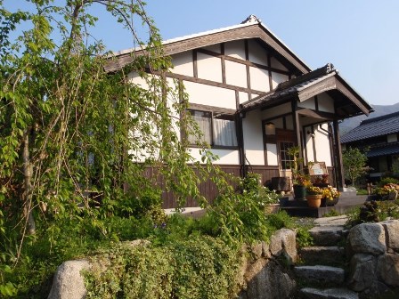 「遊楽石窯 かものしらべ」