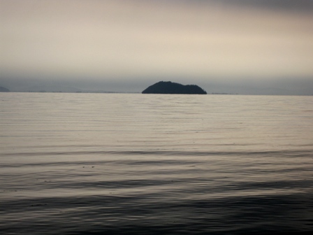 竹生島と琵琶湖で朝