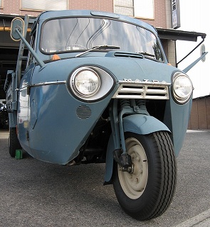 ● 現役のオート三輪車