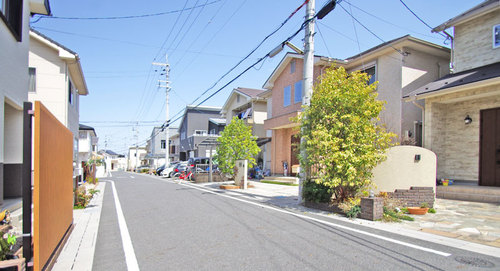 土地探しからお手伝い♪ アヤホームは、こんな会社です。 土地探しからお手伝い♪ アヤホームは、こんな会社です。