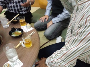 正座で・・・