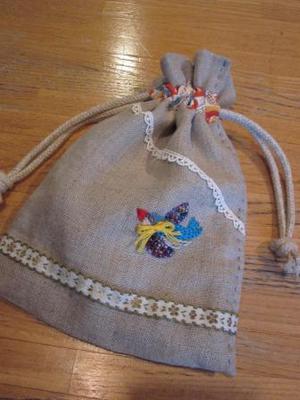 ちくちくレポ（ビーズ刺繍ミニ巾着）