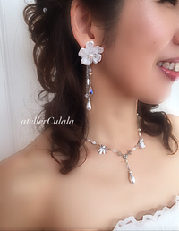 白いドレスにトータルコーデ♪