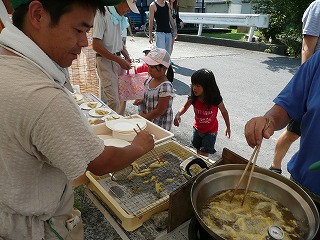 小脇、八日市地区さかなつかみ大会