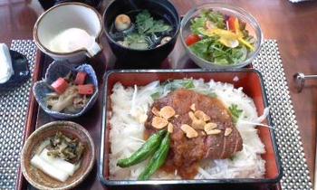 黒釜さんでランチ