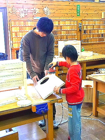 木のキッチンづくり