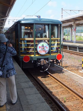 アルファベット生地で息子グッズ＆サロンカーなにわ。
