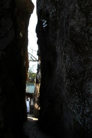 太郎坊宮(阿賀神社)