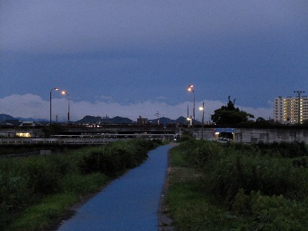 鈴鹿山脈にかかる雲