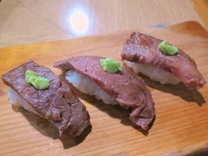 たまには回らないお寿司もいいもんだヽ(ﾟдﾟ)ノ