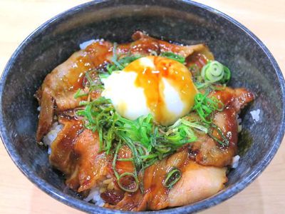 くら寿司 イベリコ豚丼２杯目(^O^)