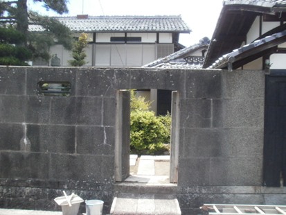 石の扉