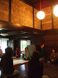 KUU（食う）NEL（寝る）ODORU（踊る）