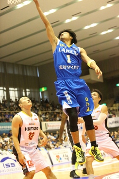 滋賀レイクスターズ　#1岡田優選手 10月「ローソン“Ｐonta”月間ＭＶＰ」決定